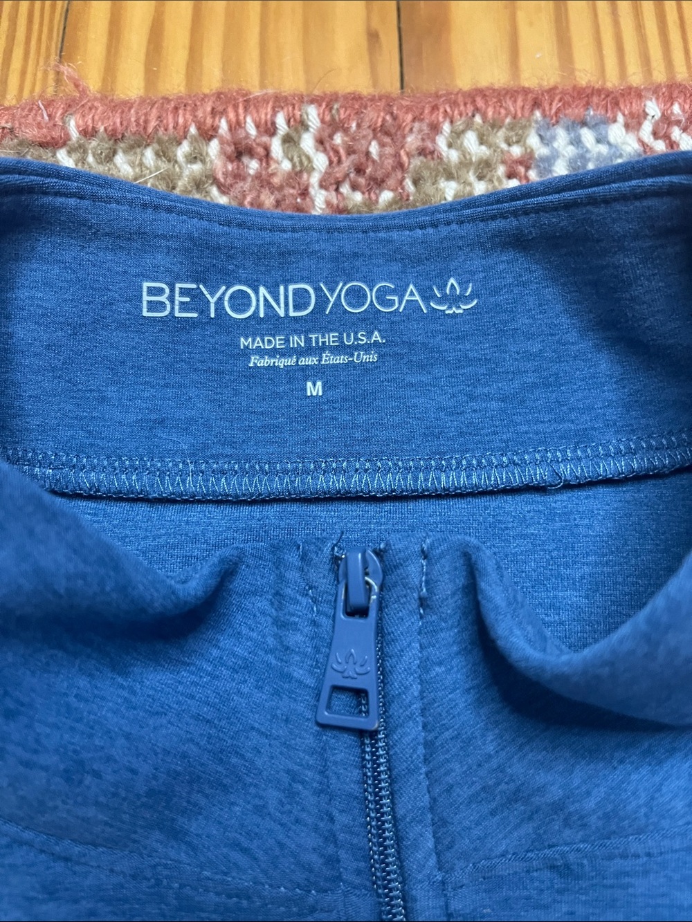 Beyond Yoga Blue Spacedye On The Go Mock Neck Jacket Size M - Picture 4 of 8